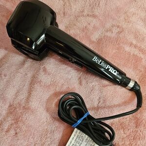 BeLissPRO Genius professional curling styler.